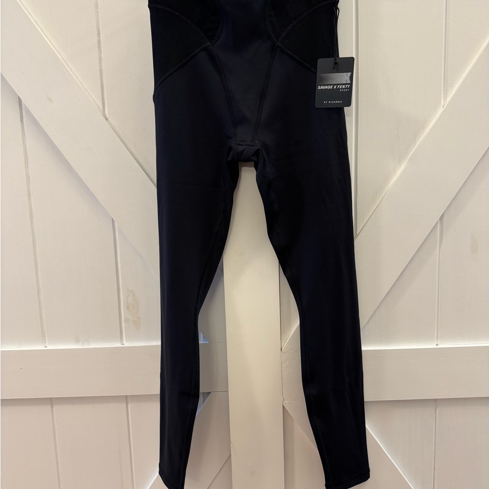 Savage X Fenty Rihanna CURVE ALERT HIGH-WAIST RIB LEGGING - Picture 4 of 8